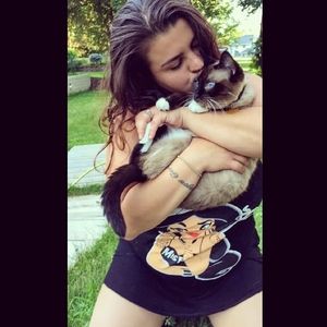 Meet your Posher, Savannah